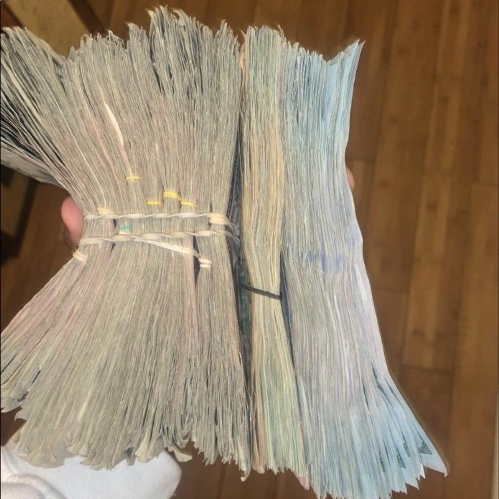 Meet your Posher, Dinero